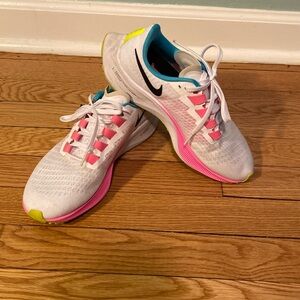 EUC! Nike Zoom Pegasus women’s size 7